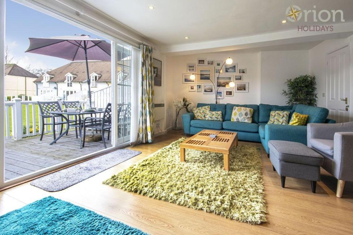 Isis Lakes 84 - Tortola Lodge South Cerney Εξωτερικό φωτογραφία