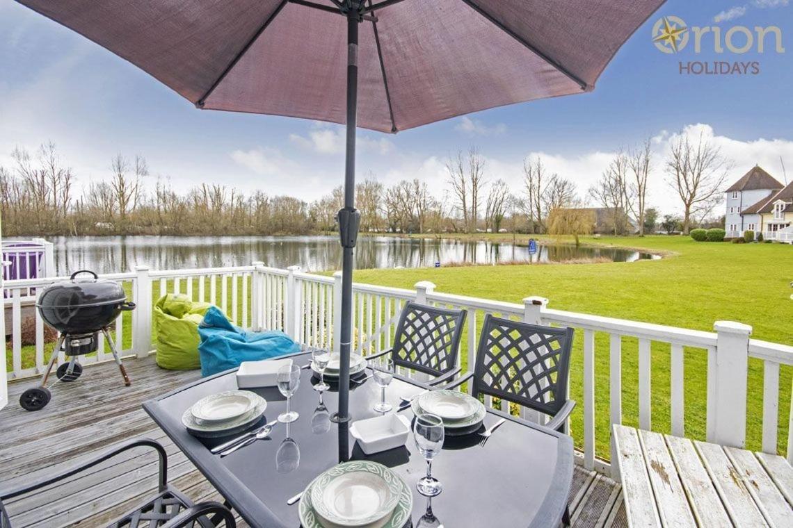 Isis Lakes 84 - Tortola Lodge South Cerney Εξωτερικό φωτογραφία